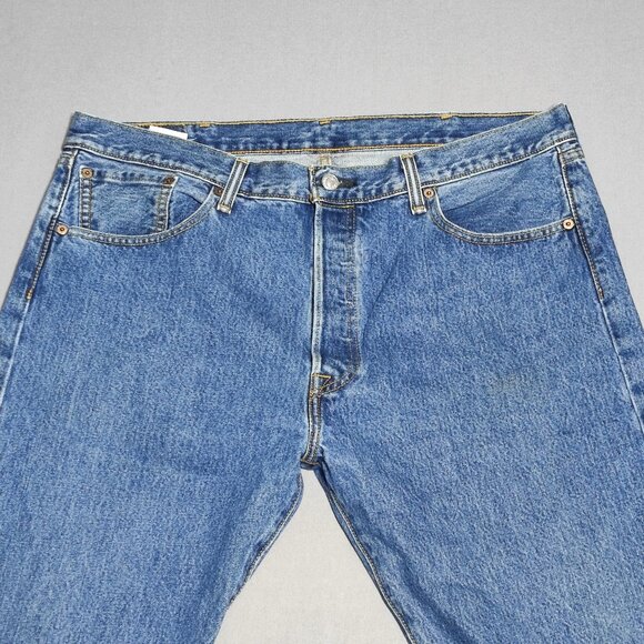Levi's 501 jeans men's size W38/L30 denim blue colour classic button fly - Picture 2 of 14